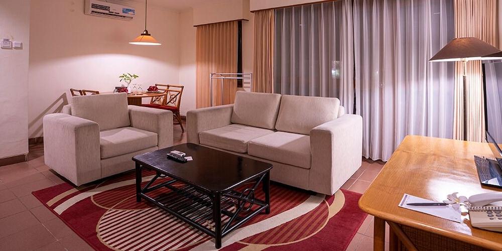 Plagoo Holiday Hotel Nusa Dua  Zewnętrze zdjęcie